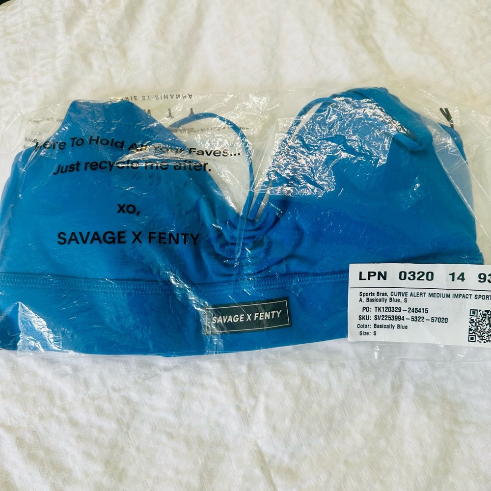 Savage X Fenty Basically Blue Curve Alert Medium-Impact Sports Bra - Picture 9 of 9